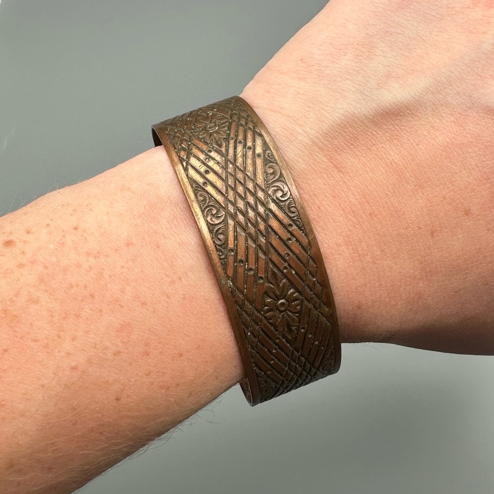 Lot of 2 VTG Copper Cuff Bracelets Adjustable Modernist & Boho Styles - Picture 4 of 13